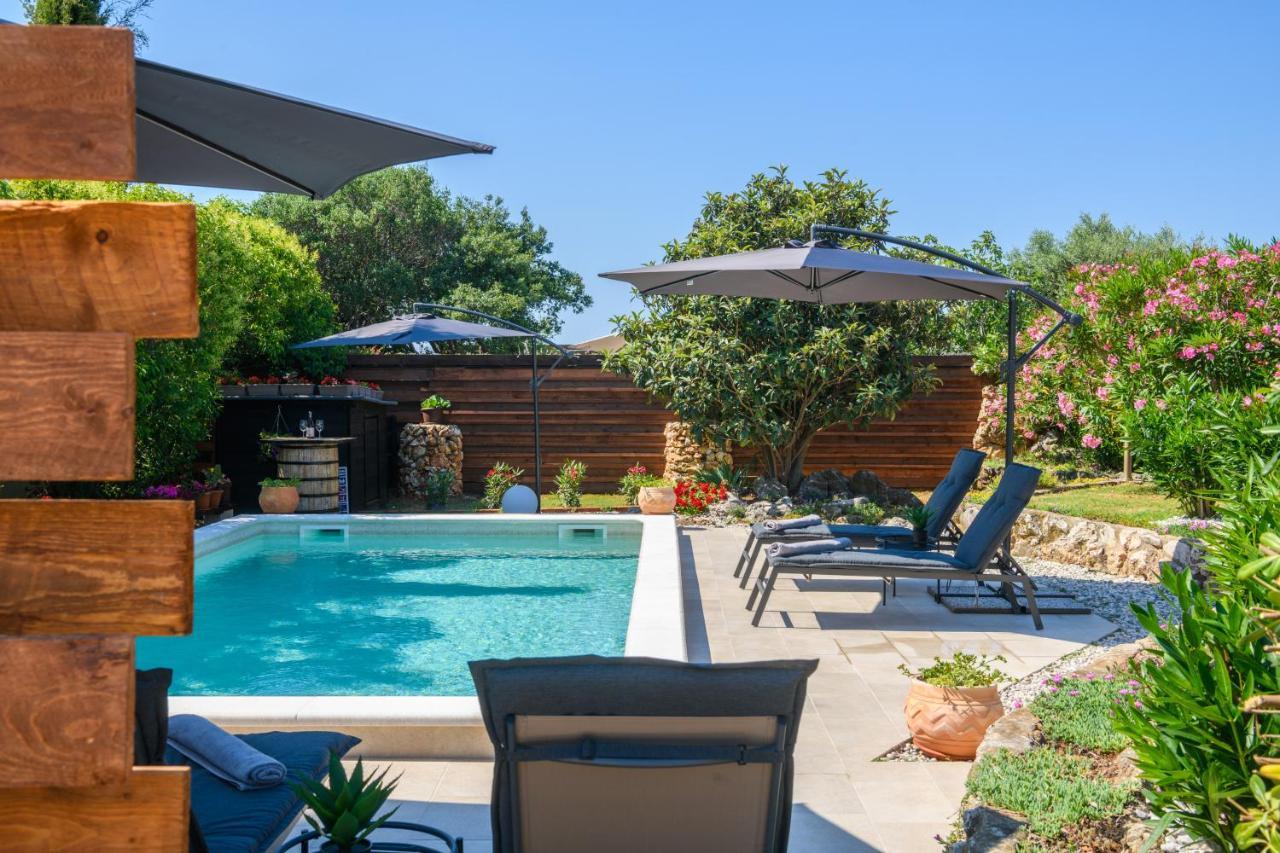 Haus Rustica Villa Pula Ngoại thất bức ảnh