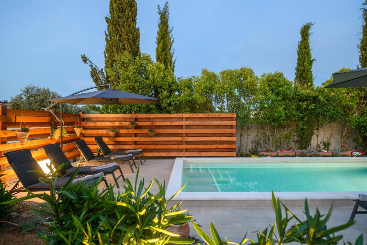 Haus Rustica Villa Pula Ngoại thất bức ảnh