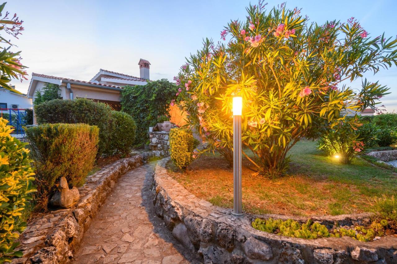 Haus Rustica Villa Pula Ngoại thất bức ảnh