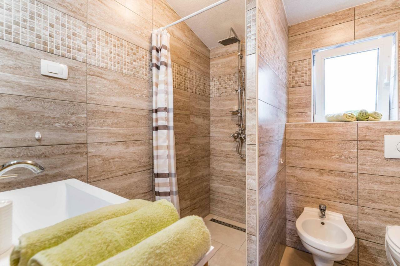 Haus Rustica Villa Pula Ngoại thất bức ảnh